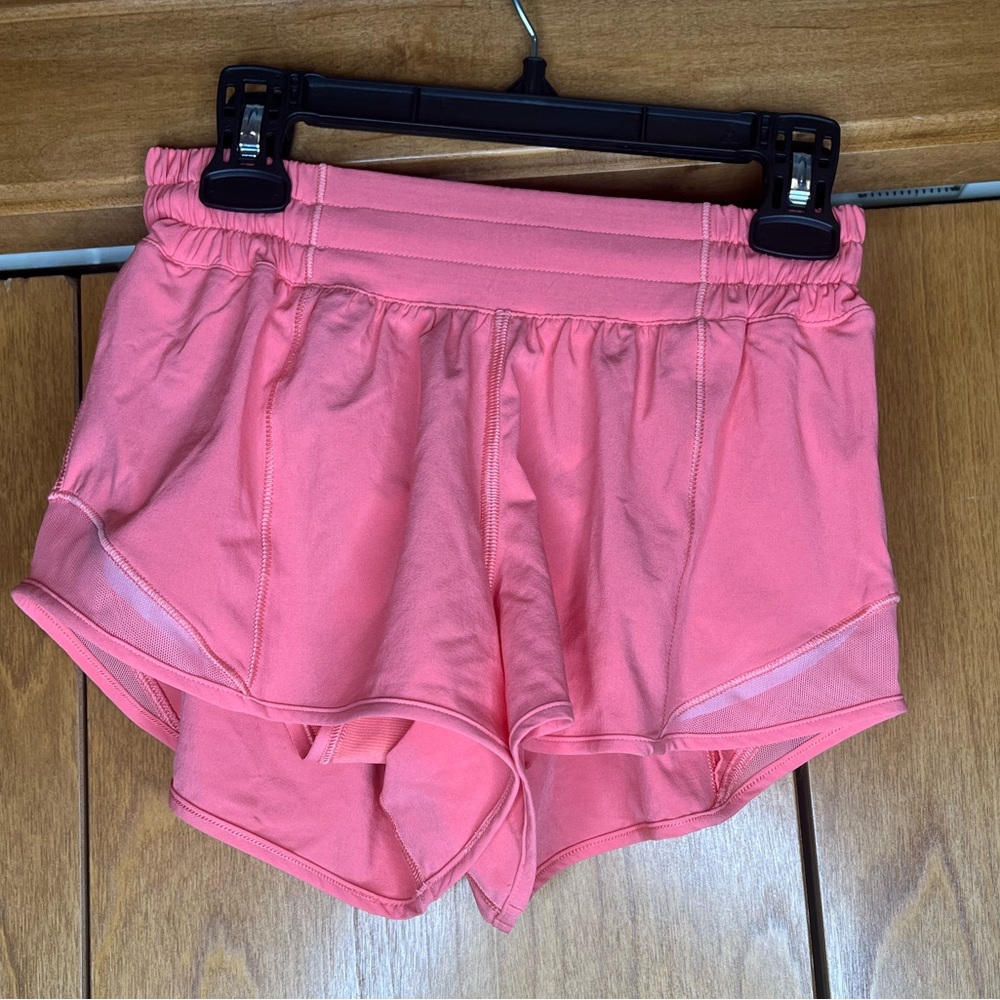 Lululemon Raspberry Cream hotty hots